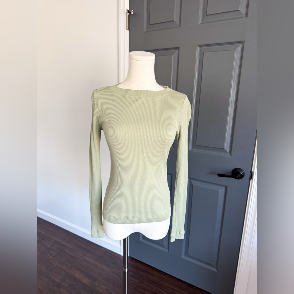 Brunello Cucinelli Ribbed Long Sleeve Tee - Picture 3 of 11